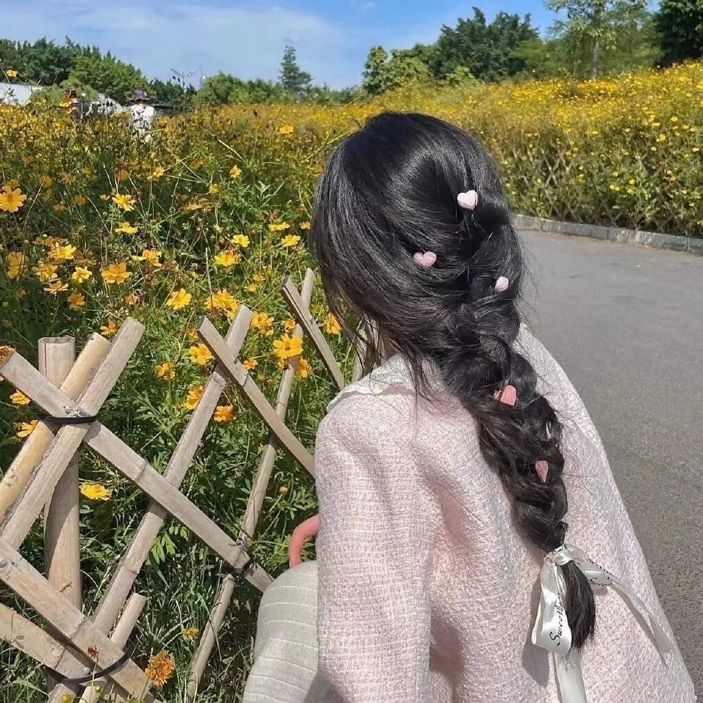 暴雨寒梅